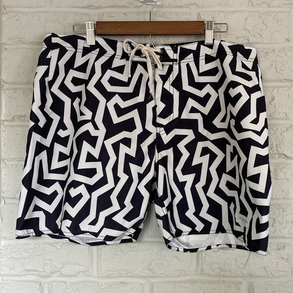 Revolve Saturdays Surf NYC Size 34 Board Shorts - Picture 2 of 6